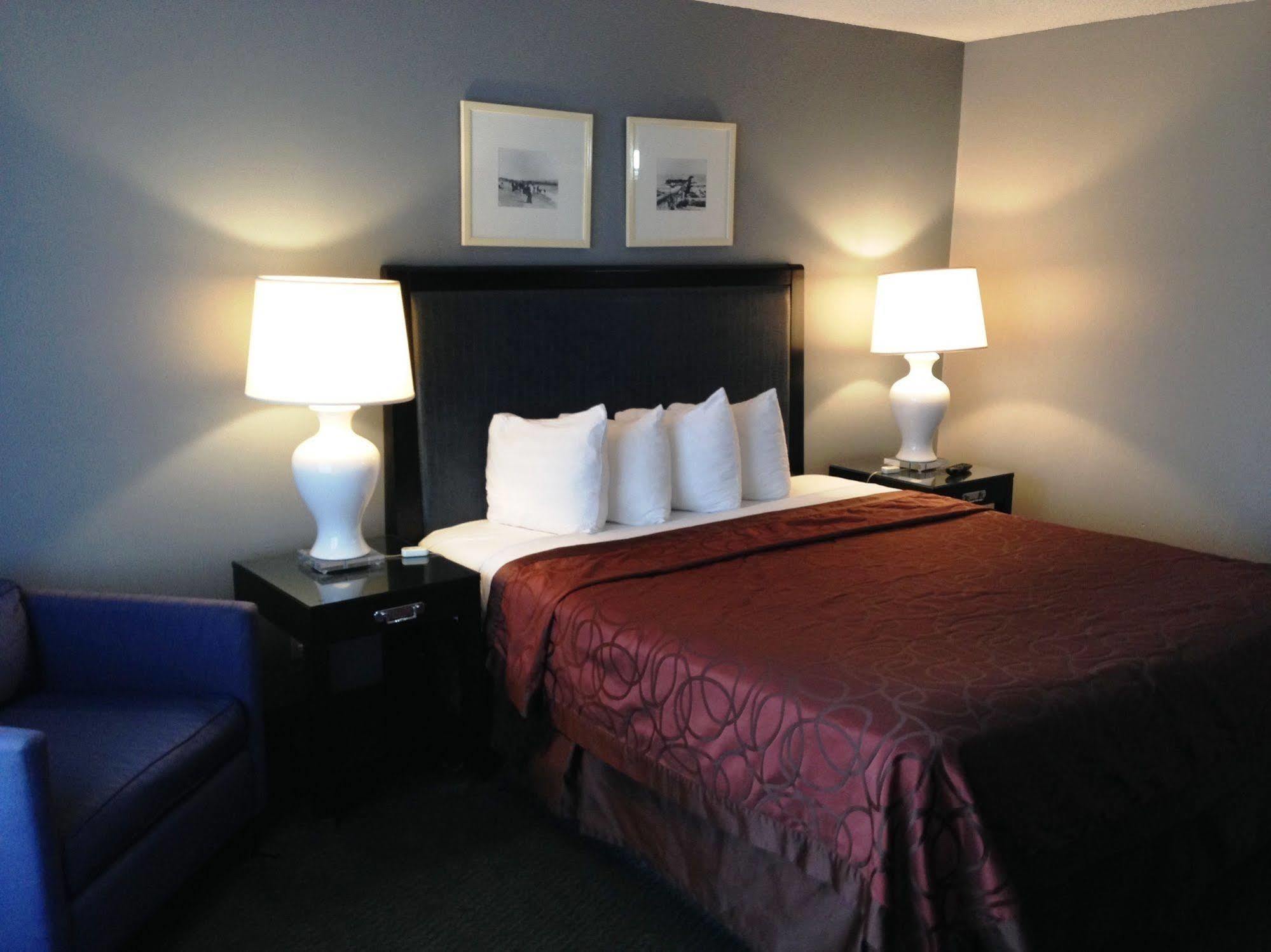 Hotel Salina Beaumont Ca Esterno foto